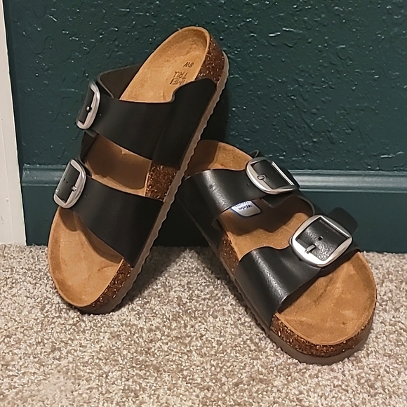 Time and Tru Shoes - New sandals